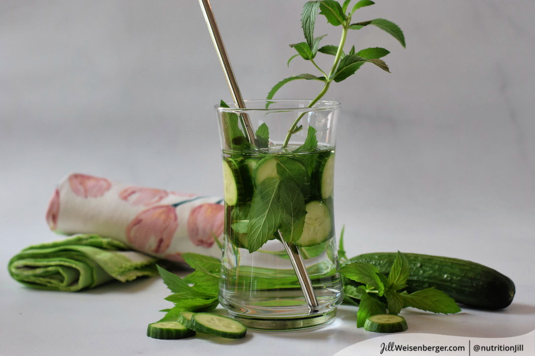How to Flavor Water Naturally with Veggies and Herbs